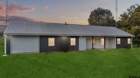 732 Red Maple Rd, Big Sandy, TX 75755