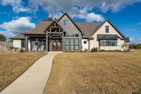 12213 Harlon St, Flint, TX 75762