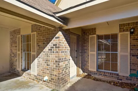 4208 Edinburgh, Tyler, TX 75703