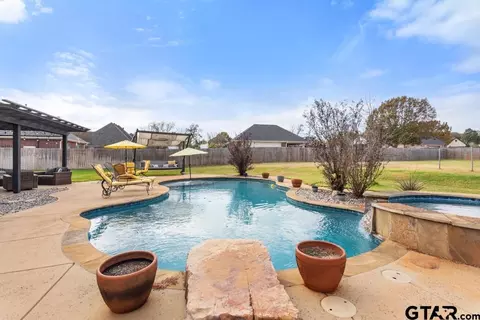 113 Spring Valley Run, Bullard, TX 75757