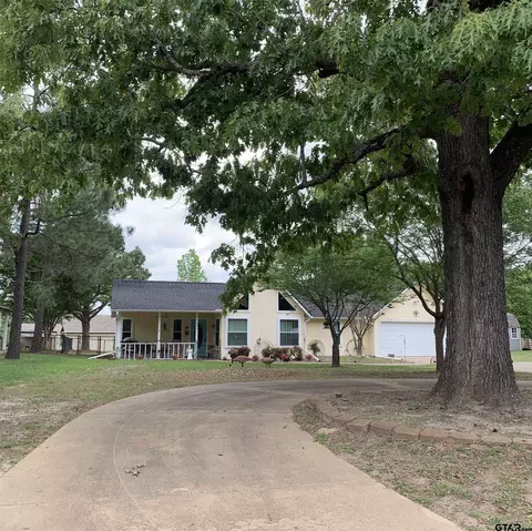 399 Cimarron Trl, Holly Lake Ranch, TX 75765