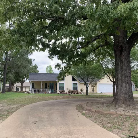 399 Cimarron Trl, Holly Lake Ranch, TX 75765