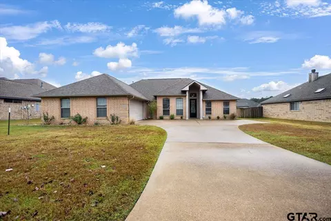 2065 Yasmeen Cir, Flint, TX 75762