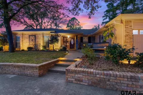 412 E Hideaway Ln, Hideaway, TX 75771