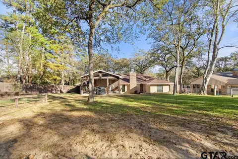 Exterior - 412 E Hideaway Ln, Hideaway, TX 75771 photo 8 of 12