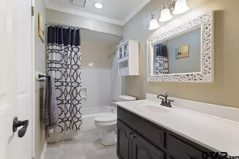 Bath - 412 E Hideaway Ln, Hideaway, TX 75771 photo 4 of 4