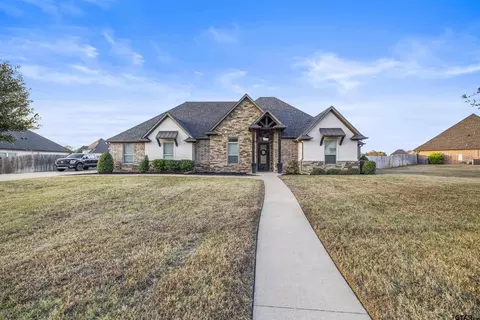 425 Coventry St, Bullard, TX 75757