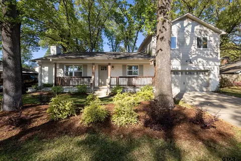 700 Oxford Dr, Tyler, TX 75703