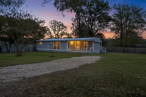 10881 Hillside Dr, Frankston, TX 75763
