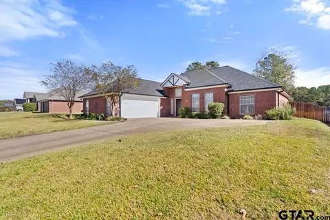 19443 Sara Ln, Flint, TX 75762