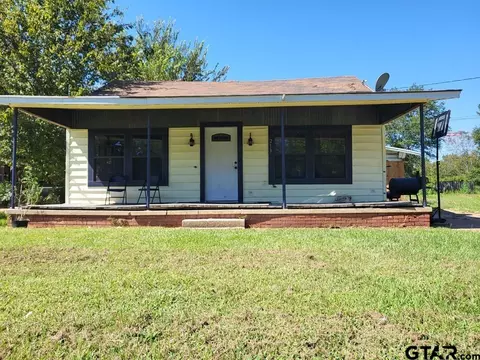 213 Hawthorne, Elkhart, TX 75839