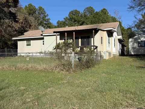 2149 Acr 137, Elkhart, TX 75839