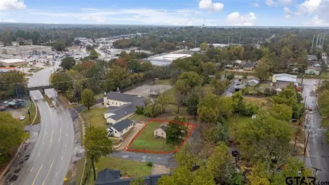 441 S Ross, Tyler, TX 75702