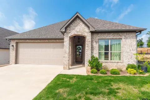 9232 Villas Ct, Tyler, TX 75703