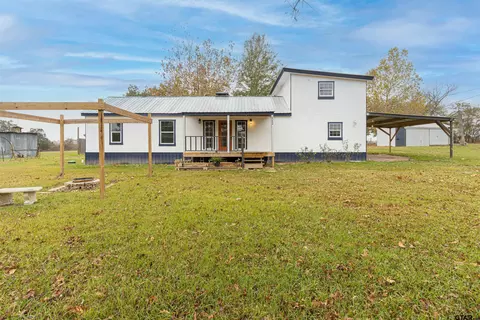 112 An County Road 1370, Palestine, TX 75801