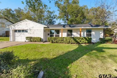2424 E Devine St, Tyler, TX 75701