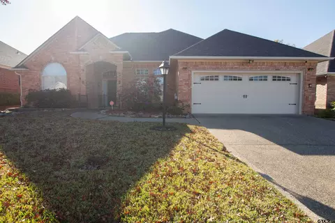 704 Shiloh Ridge St, Tyler, TX 75703