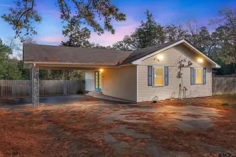 323 Rustic Rd, Hideaway, TX 75771