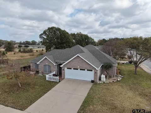 1724 Heritage Dr, Mineola, TX 75773