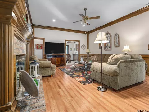 323 Hideaway Ln E, Hideaway, TX 75771 photo 6