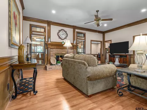 323 Hideaway Ln E, Hideaway, TX 75771 photo 8
