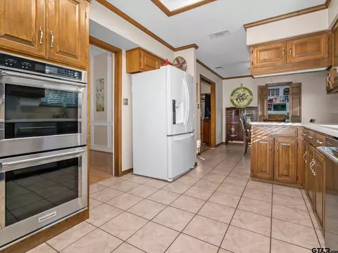 323 Hideaway Ln E, Hideaway, TX 75771 photo 10
