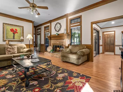 323 Hideaway Ln E, Hideaway, TX 75771 photo 7