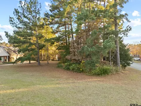 2022 Pinehurst, Tyler, TX 75703