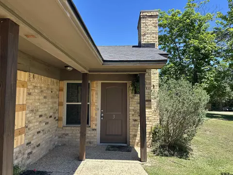 602 E South St UNIT 3, Lindale, TX 75771