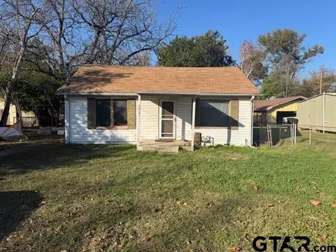 103 Mallory St, Lindale, TX 75771