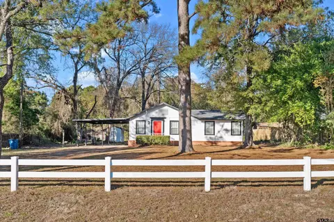 402 W W Pne, Overton, TX 75684