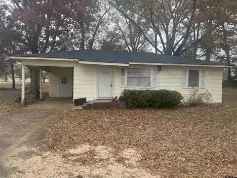 911 Mt Sylvan St, Lindale, TX 75771