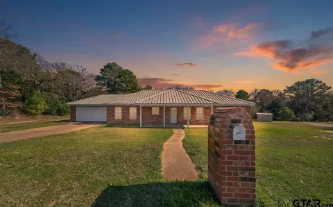 510 Hillside St, Jacksonville, TX 75766