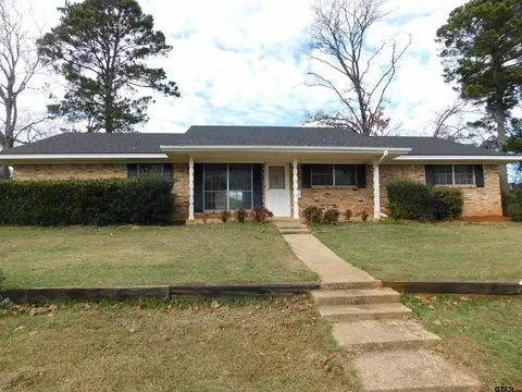 2216 Pinecrest, Gladewater, TX 75647