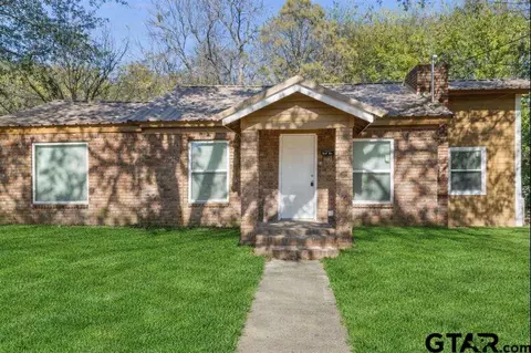 406 Giles, Mineola, TX 75773