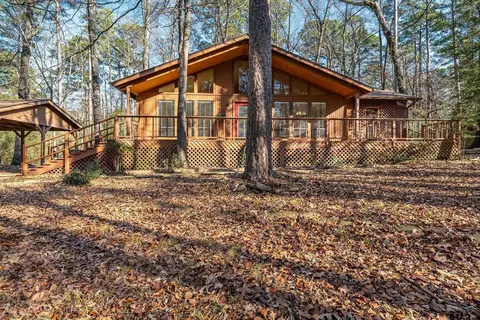 945 Valleywood Trl, Holly Lake Ranch, TX 75765