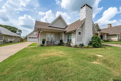 14611 Twin Pines Ln, Lindale, TX 75771