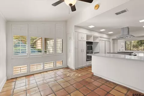 Kitchen - 6376 Tryon Rd, Longview, TX 75605 photo 4 of 4