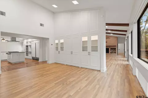 Living - 6376 Tryon Rd, Longview, TX 75605 photo 6 of 9