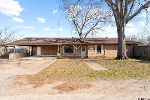 303 Lowry St, Arp, TX 75750