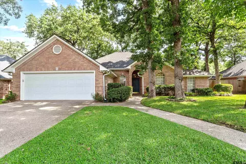 3305 Oak Village Dr, Tyler, TX 75707
