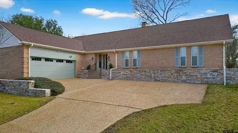 119 Williamsburg Ln, Bullard, TX 75757