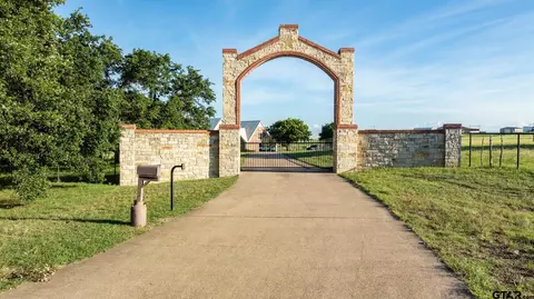 16355 N Hwy 6, Valley Mills, TX 76689