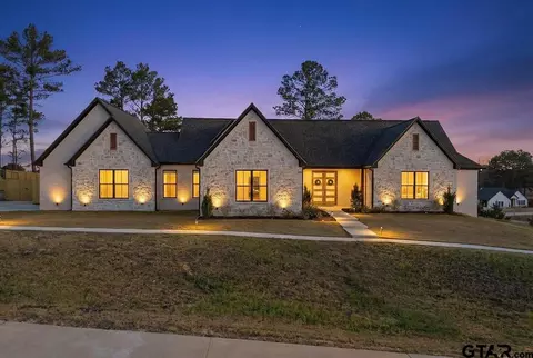 12181 Oak Grove Dr, Tyler, TX 75706