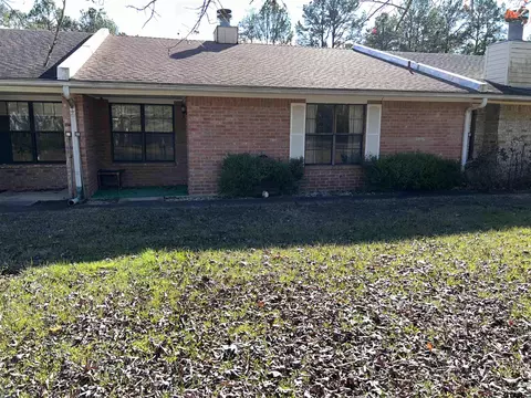 1015 E Broad, Mineola, TX 75773