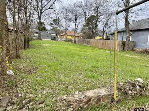 706 N Della, Tyler, TX 75702