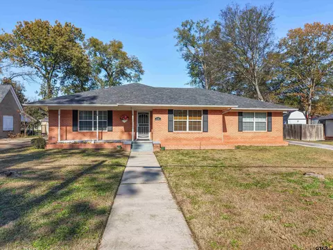 618 Walnut St, Gilmer, TX 75644