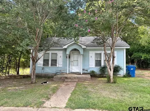 305 E Bradford, Troup, TX 75789