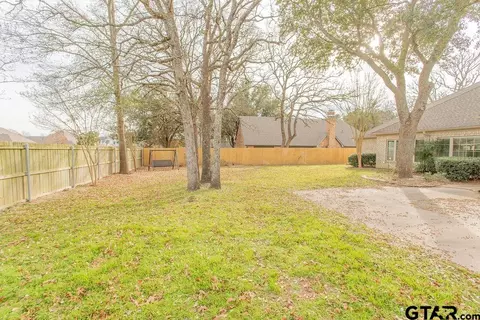 Exterior - 241 Hideaway Ln E, Hideaway, TX 75771 photo 5 of 6