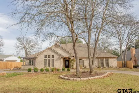 Exterior - 241 Hideaway Ln E, Hideaway, TX 75771 photo 2 of 6